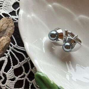 Vintage Swank MCM Grey Pearl Asymmetrical Swirl White Gold Plated Cuff Links